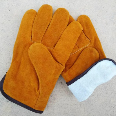 Găng tay hàn da bò được gia công bằng bông găng tay hàn chịu nhiệt  găng tay bảo hộ thợ hàn găng tay công nghiệp