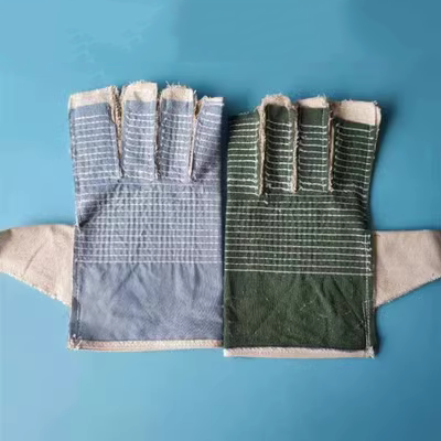 Găng tay bảo hộ lao động vải canvas 24 lớp hai lớp dày hàng loạt chống mài mòn máy móc làm việc hàn nhà máy bán hàng trực tiếp đồ bảo hộ găng tay lao động găng tay sợi
